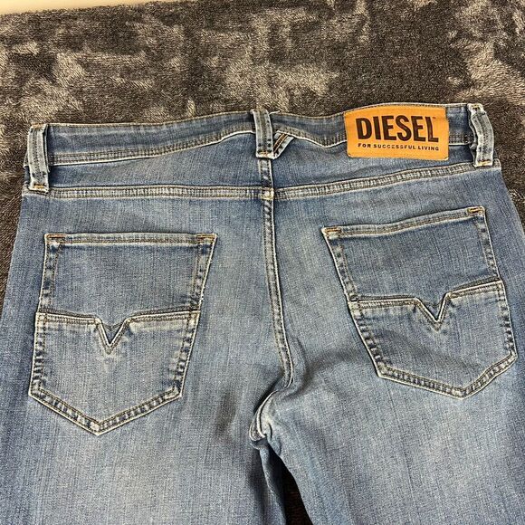 Diesel Larkee-Beex Light Blue Denim Jeans Tapered Men's 33(35X29 Button Fly - Picture 13 of 15